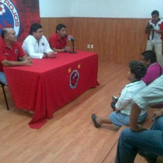 Reyna es presentado con Veracruz