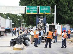 Se realiza el cierre a la circulación del paso a desnivel López Mateos en su sentido norte a sur. ESPECIAL /