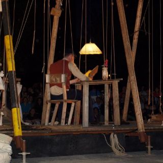 Tramoyista: el héroe anónimo que hace posible magia del teatro