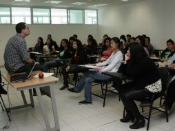 En la UdeG se tiene la posibilidad de gestionar becas para los estudiantes de posgrado de tiempo completo. ARCHIVO /