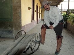 Enoc Leaño asegura que de una forma u otra, su trabajo reciente gira en torno a personajes históricos. ARCHIVO /