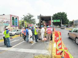 LÓPEZ MATEOS. El SIAPA pospuso trabajos de mantenimiento y debió cerrar el paso a autos. EL INFORMADOR /