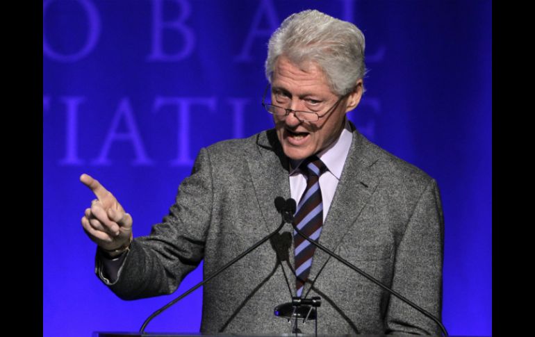 Clinton aprovechará su visita a Puerto Rico para reunirse con el gobernador, Alejandro García Padilla. ARCHIVO /