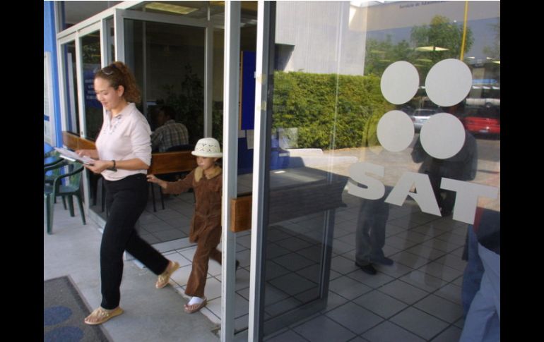 El SAT considera que la Factura Electrónica está transformando la forma de hacer negocios en México. ARCHIVO /