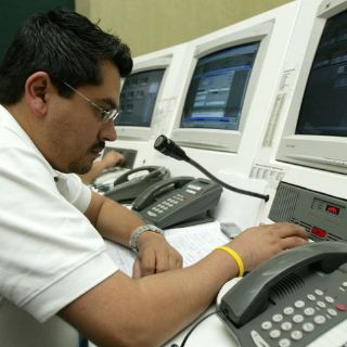 Línea de urgencias rebasa dos mil 900 beneficiados