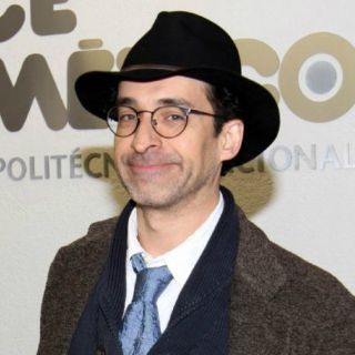 Hermanos Bichir denuncian fraude en Facebook