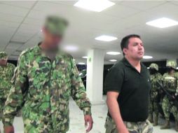 Tranquilo. Ayer fue difundido un video en el que se aprecia a Miguel Ángel Treviño Morales caminando sin esposas por la SEIDO. EFE /