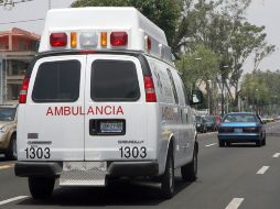 Los heridos fueron sacados en ambulancias para ser trasladados a diversos hospitales. ARCHIVO /