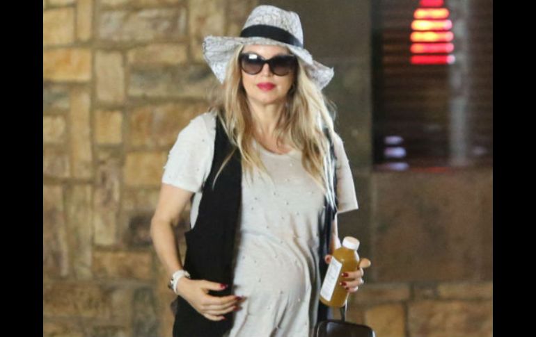 Se espera que la cantante se convierta en madre a finales de agosto o principios de septiembre. ESPECIAL /