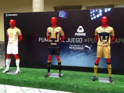 Bajo el lema ''Puma en la piel'', el equipo presenta al público sus nuevos modelos. Imagen tomada de @ClubUniversidad en Twitter. ESPECIAL /