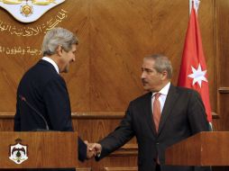 Kerry se reune en Ammán con once ministros árabes de Exteriores y con su homólogo jordano Nasser Judeh. EFE /