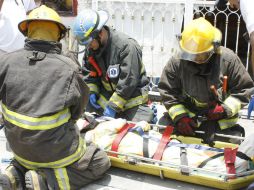 Bomberos informan que la víctima recibió una descarga eléctrica de 26 mil voltios.  /