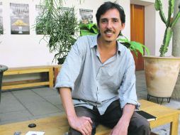 'La intención principal era meterse en el mundo de las pantallas, de la imagen montada, de la impostura' explica el escritor ESPECIAL /