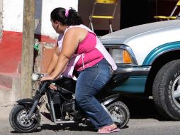 Según las autoridades de Salud, el costo por la atención de un paciente obeso es de más de cinco mil pesos anuales. ARCHIVO /