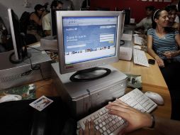 El Gobierno del Estado ofrece una cuenta de atención (@AtencionCJal) en la que atiende dudas sobre cualquier servicio que le compete. ARCHIVO /