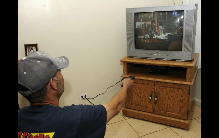 Las señales análogas tienen hasta el último minuto de hoy para apagar sus señales en Tijuana. ARCHIVO /