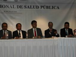 Autoridades de salud durante la inauguración de las actividades. El evento reúne a más de 170 salubristas. ESPECIAL /