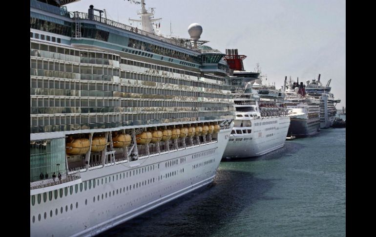 Sólo dos botes llegarán a Mahahual. ARCHIVO /