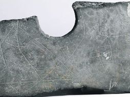 Vestigio. Durante la expedición se recuperó este fragmento de hacha. AP /