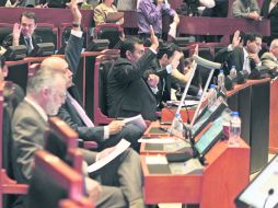 La Secretaría de Finanzas exhortó al Legislativo a presentar la solicitud del trámite de uno de los autos, para que se pueda entregar EL INFORMADOR /