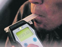 La nueva ley establece la aplicación aleatoria del alcoholímetro en la ciudad, pero también la sanción de cárcel inconmutable EL INFORMADOR /