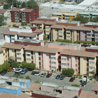 Acelerarán construcción de vivienda vertical para tapatíos