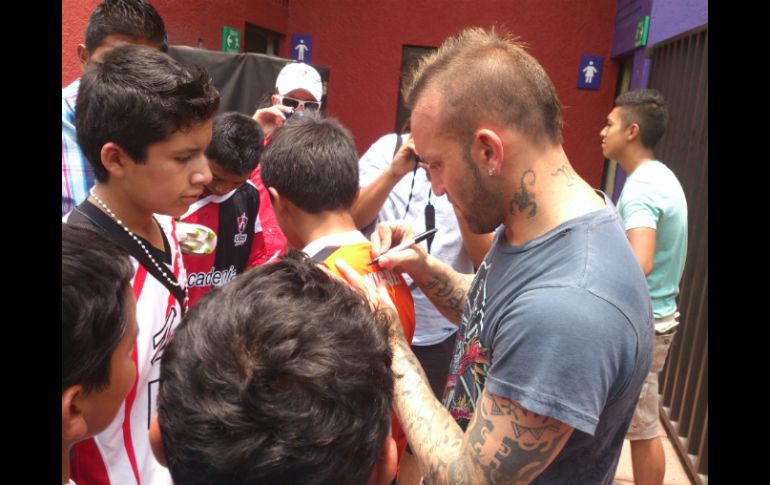 Vicente hizo dos goles en el empate 3-3 de los Zorros ante Xolos en su primer juego de la Liga MX. ESPECIAL /