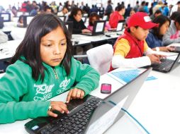 Para el programa de laptops para estudiantes de primaria se destinaron  1,000 millones de pesos, que debieron haberse ejercido ya.  /