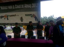 Uno de los módulos de canje de armas por dinero está en Santa Cecilia, en la Unidad deportiva No. 44.  /