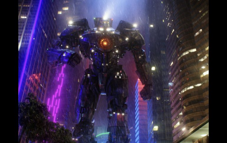 En México, ''Titanes del Pacífico'' se convirtió ya en la película más exitosa de Guillermo del Toro. ARCHIVO /