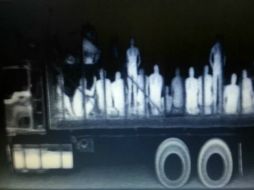 La policía localizó a los extranjeros mediante los dispositivos de rayos X. EFE /