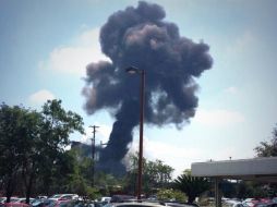 La STPS y autoridades federales asumen las investigaciones en torno a la explosión en la empresa. ARCHIVO /