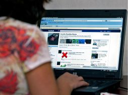 El delimitar tu privacidad en las redes sociales evita confusiones o malas interpretaciones. ARCHIVO /
