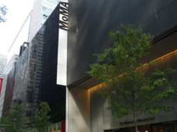 Los visitantes deben de hacer largas filas desde temprano para poder entrar a ver la exhibición en el MoMA. ESPECIAL /