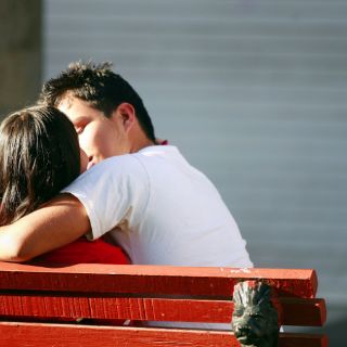 Investigan el impacto de la astrología en las relaciones de pareja