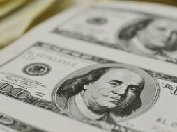 El precio del dólar avanza 13 centavos respecto al cierre previo. ARCHIVO /