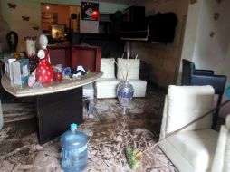 El primer edil indica que ya se trabajó para succionar el agua que estaba estancada en el área habitacional. ARCHIVO /