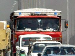 Un grupo de delincuentes mata a los conductores de los camiones para posteriormente robárselos. ARCHIVO /