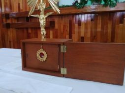 En redes sociales se desató el rumor de una supuesta hostia sangrante. Imagen de Emma Jasso. ESPECIAL /