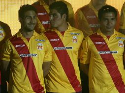 Así modelaron los jugadores del equipo durante la presentación. MEXSPORT /