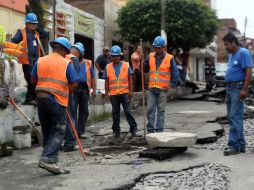 La calle Emiliano Zapata fue de las más afectadas por la tromba.  /