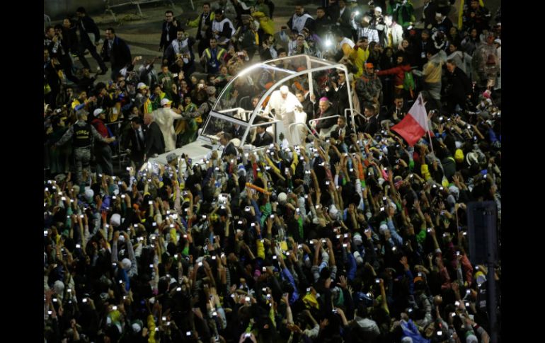 El Papa llama a los jóvenes a ''entrar en la revolución de la fe''. XINHUA /