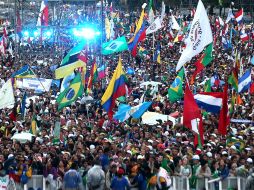 Cerca de 1.5 millones de personas escucharon un discurso del Papa en Copacabana. EFE /