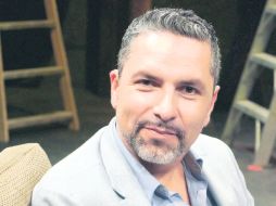 Complemento. Uriel asegura que su visión como crítico ha jugado a favor de sus producciones en teatro o cine. ESPECIAL /