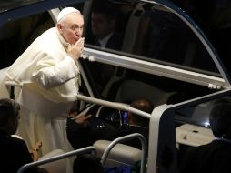 El Papa Francisco preside el Via Crucis en la playa de Copacabana. AP /