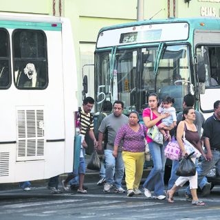 Choferes del transporte público, inconformes con la Ley de Movilidad