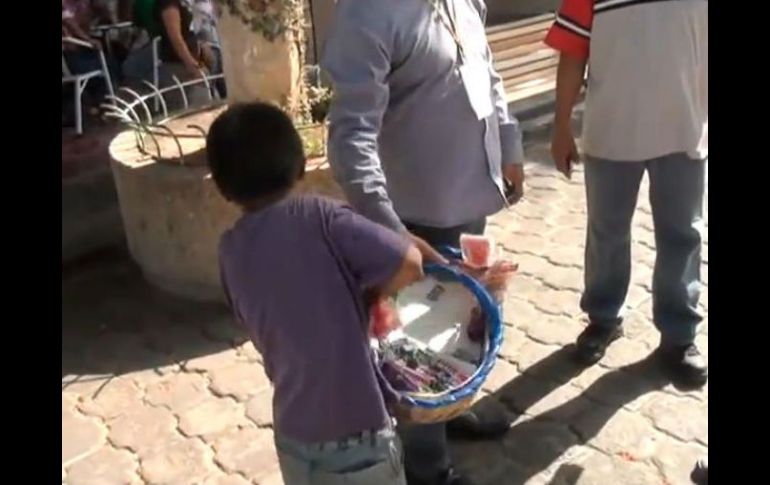 El caso del niño tzotzil obtuvo notoriedad debido a que un usuario de internet subió un video donde es maltratado por funcionarios. ESPECIAL /