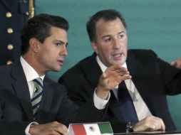El secretario José Antonio Meade (D) dinamizará los encuentros del Presidente en Turquía. ARCHIVO /