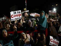 Se desatan más enfrentamientos entre partidarios de Mursi y la policía durante las manifestaciones. AP /