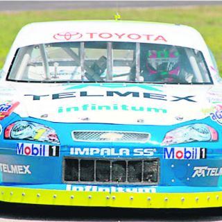 Toño Pérez termina tercero y se aferra al liderato